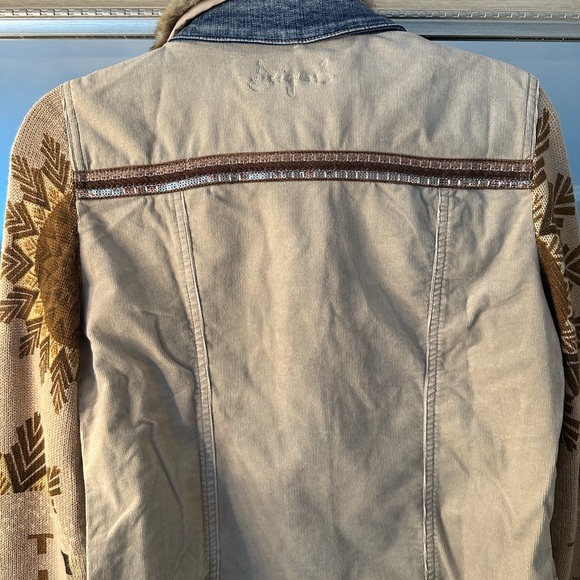 Brand:Desigual... Size 4 gorgeous denim jacket - Picture 3 of 9